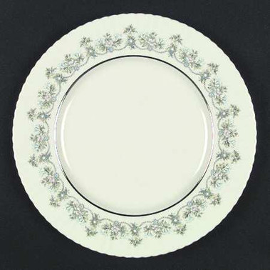 Beacon Hill Dinner Plate