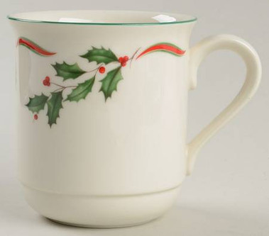 Country Holly Mug