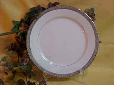 Sansbury Noritake Dinner Plate