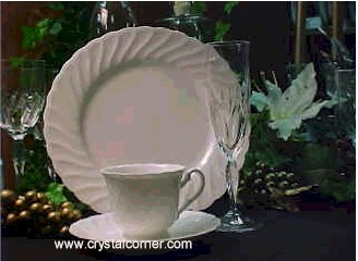 Windsor Garden Round Vegetable or Serving Bowl