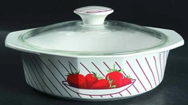 Strawberries Mikisa Covered Casserole