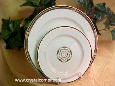 Whitfield Wedgwood Dinner Plate