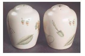 Naturewood Salt and Pepper Shaker