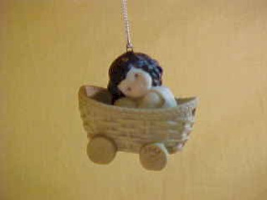 Pretty As Picture Dated Ornament. 2002 Pretty As A Picture Pretty As Picture Dated Ornament. 2002 Pretty As A Picture