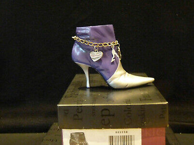Helens Charms Just The Right Shoe Retired Department 56