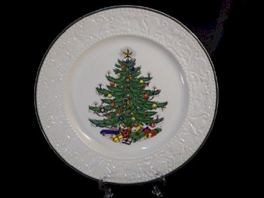Christmas Tree Cuthbertson Embossed Round Dinner Plate