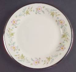 Flirtation Round Salad Plate