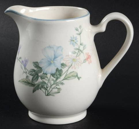 Abbotswood Creamer - Noritake