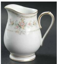Applique Creamer