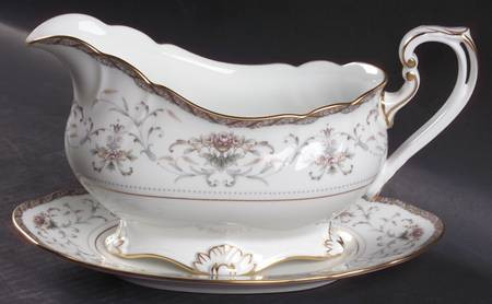 Astorbrook Gravy Boat and Stand