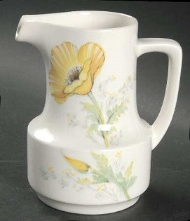 Buttercup Creamer