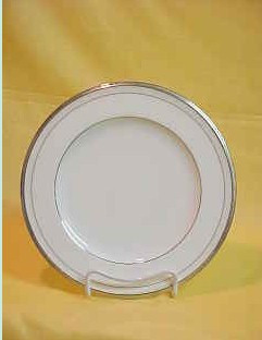 Champagne Pearls Round Salad Plate