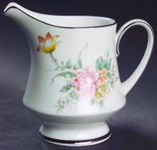 Coquet Creamer