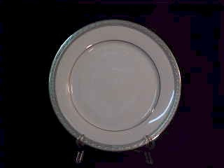 Crestwood Platinum Dinner Plate