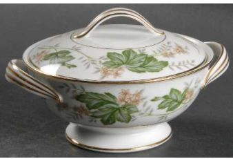 Daphne Sugar and Lid