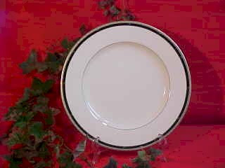 Patrina Platinum Dinner Plate