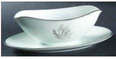 Taryn Gravy Boat and Stand