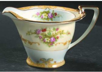 Vendome Creamer