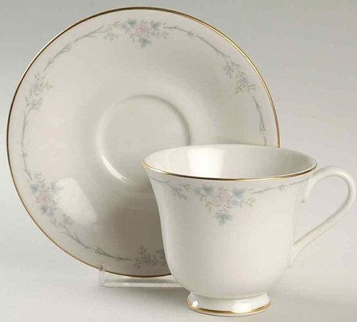 Classique Cup and Saucer
