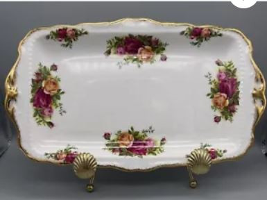 Old Country Roses Square Baker