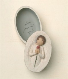 Loving Angel Willow Tree Collectibles Demdaco Designs