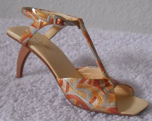 Riviera Shoe - Just The Right Shoe