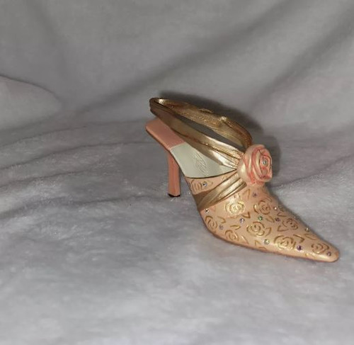 Wrapped In Roses Just The Right Shoe Department 56