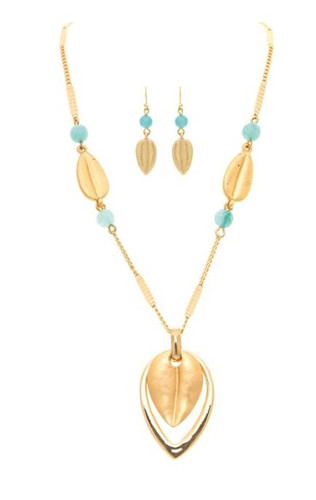 Gold Gr Bead Leaf Pendant Necklace