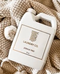 The Thomas Blonde Laundry Detergent is formulated to clean effectively yet remain gentle on delicate & specialty fabrics due to the built in fabric softener and stain remover components. It is HE washing compatible and can be used to clean linens, fine fabrics, and much more! Enjoy your favorites scents all throughout the day and night with this specialty detergent.