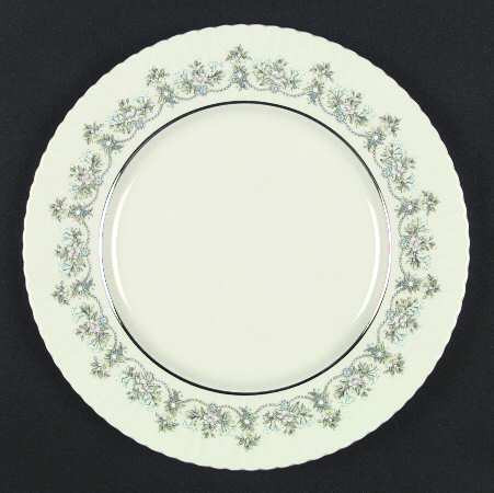 Beacon Hill Dinner Plate