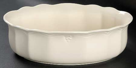Casual Elegance Oval Vegetable or Serving Bowl