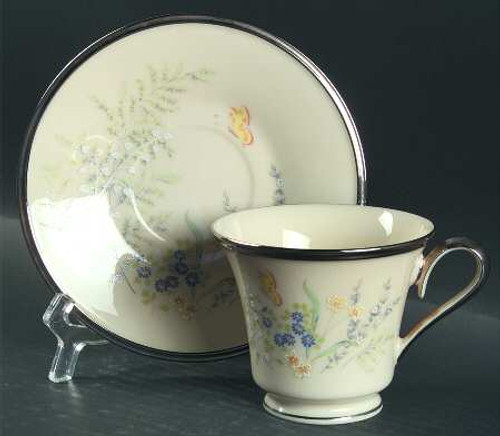 Cinderalla Lenox Cup And Sauce