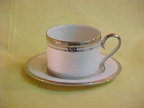 Engagement Lenox Cup And Sauce