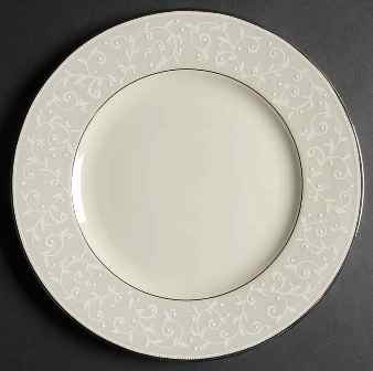 Pearl Innocence Dinner Plate