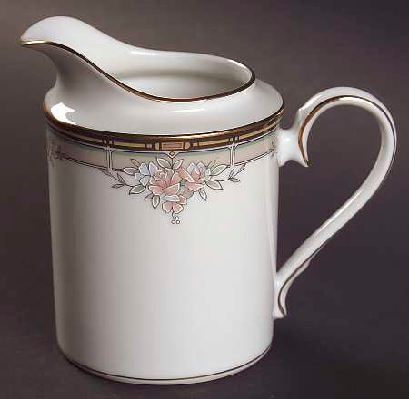 Blossom Mist Creamer