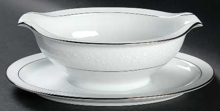 Buckingham Gravy Boat and Stand