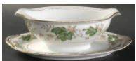 Daphne Gravy Boat and Stand
