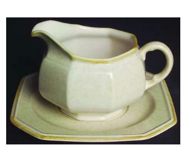 Avante Gravy Boat and Stand