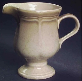 Country Home Creamer