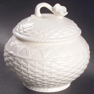 Country Manor Sugar and Lid