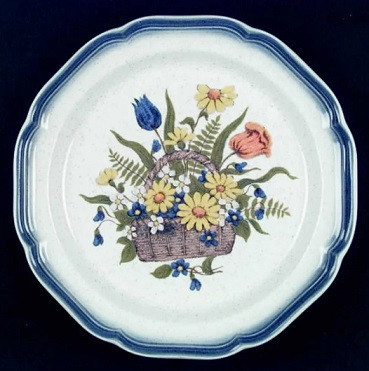 Garden Treasures Dinner Plate