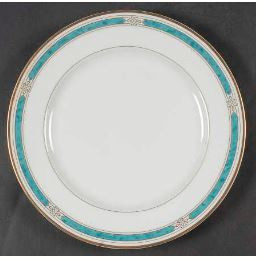 Regalia Court Dinner Plate