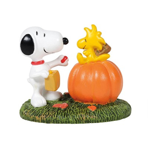 A Treat For Woodstock Peanuts Village Department 56