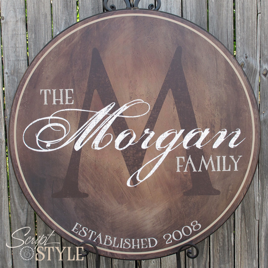 Round personalized last name sign