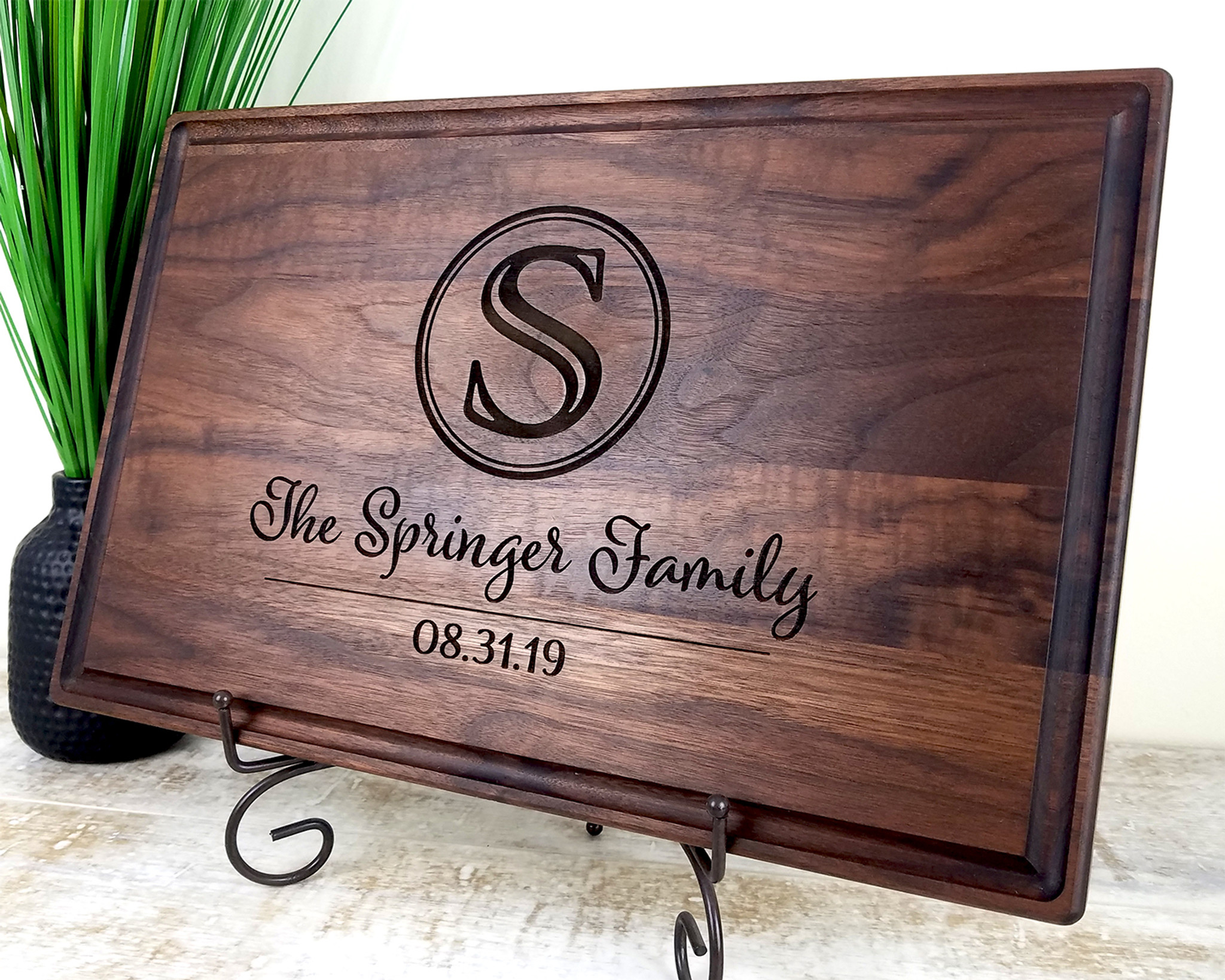 https://cdn11.bigcommerce.com/s-26585/images/stencil/2048x2048/products/317/1629/personalized_cutting_board_fort_worth_tx__18357.1583537965.jpg?c=2