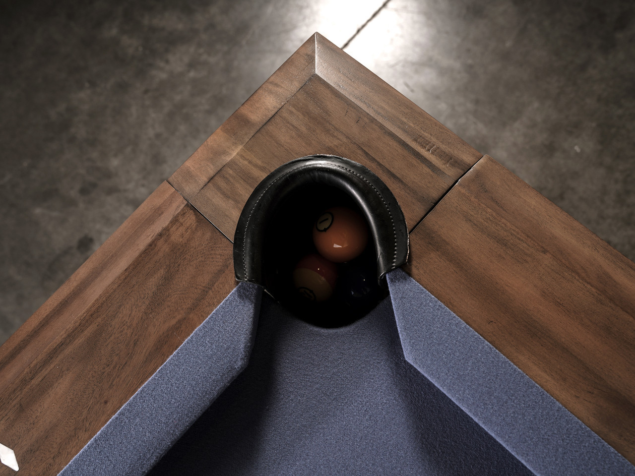 Nixon Billiards Desyn Pool Table - Thumbnail 4