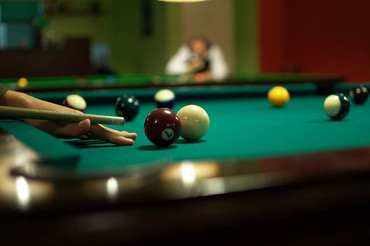 Pool Table Slate Thickness: ¾ Inch vs 1 Inch
