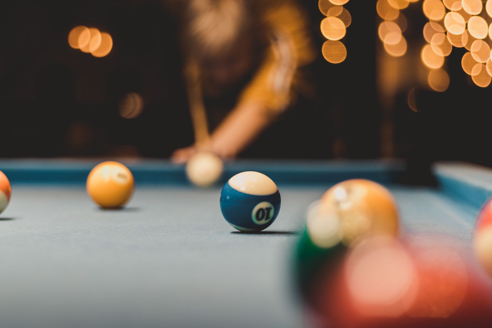 5 Tips for Learning How to Get Better at Playing Pool