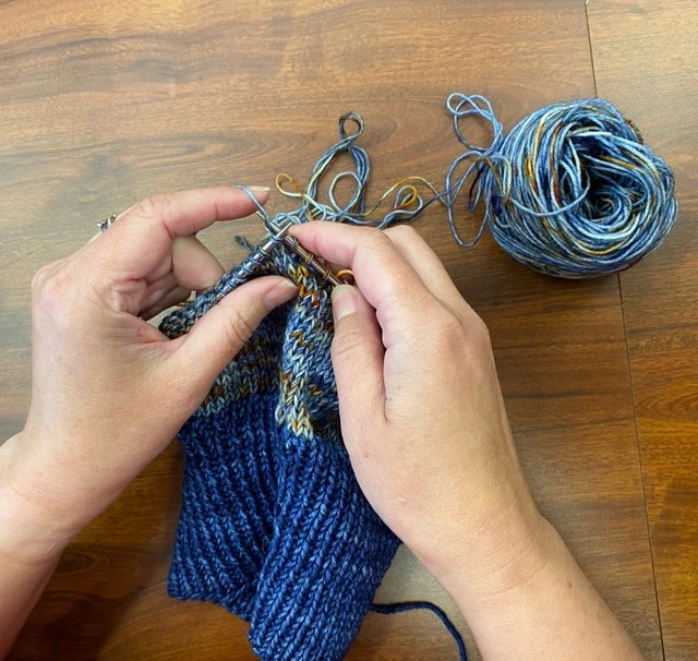 Adult Beginner Knitting 2 - Knit a Hat in the Round - Around the Table ...