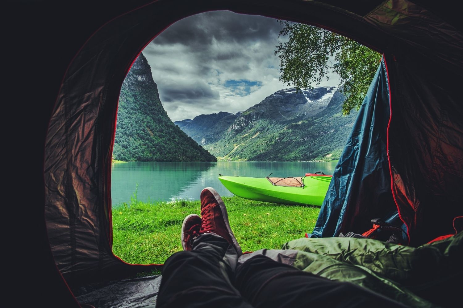 Tips for Camping Off the Grid & Staying Safe